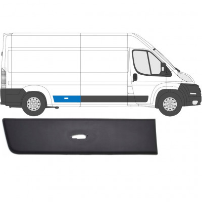 Moldura lateral trasera con agujero para lámpara para Fiat Ducato 2006- / Derecho 6548