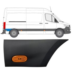 Moldura lateral guardabarros trasero con lámpara para Mercedes Sprinter 2018- / Derecho / Conjunto 12966